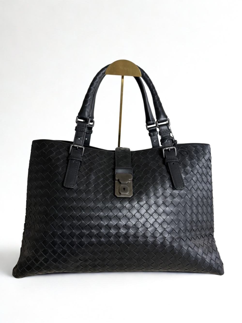 Bottega Veneta
Intrecciato Roma Tote
C. 2000s to 2010s